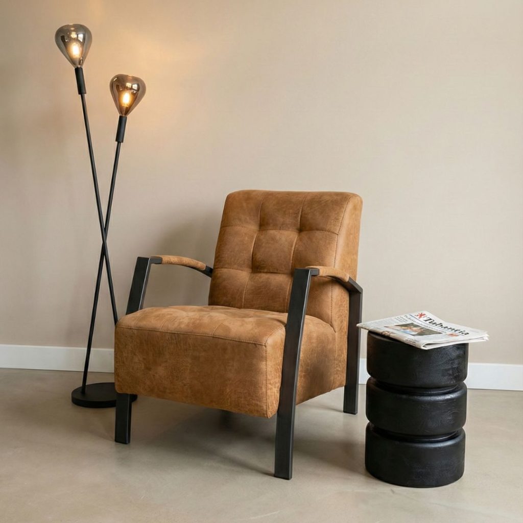 Fauteuil Thirty in cognac Missouri stof met zwart metalen frame in een modern interieur