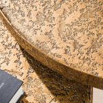 De antiek bronze kleur van salontafelset Elian zorgt voor een unieke uitstraling.