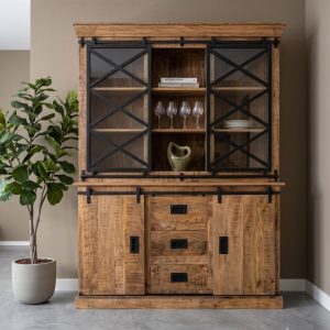 Populaire buffetkast Dominique van HUUS gemaakt van mangohout en perfect voor ieder industrieel interieur.