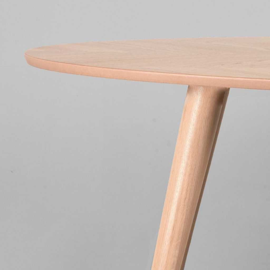 Eettafel Ines van LABEL51 naturel eikenfineer interieur