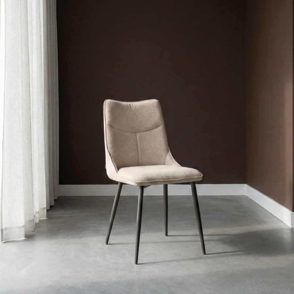 Sfeerfoto eetkamerstoel Riv van LABEL51 in modern interieur