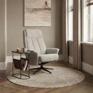 Comfortabele fauteuil Sam in beige bouclé stof van HUUS