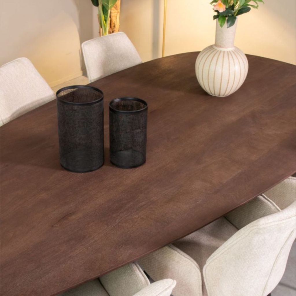 Detail tafelblad eettafel WOW van LABEL51 sandblasted structuur