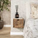 Nachtkastje Blok van acaciahout met warme houttint en praktische opbergruimte voor in jouw slaapkamer.