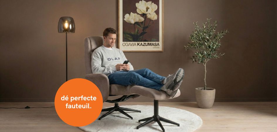 Dé perfecte fauteuil van HUUS die de lege plek van jouw kerstboom opvult.