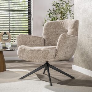 HUUS fauteuil tommy in zand kleur in sfeervolle kamer
