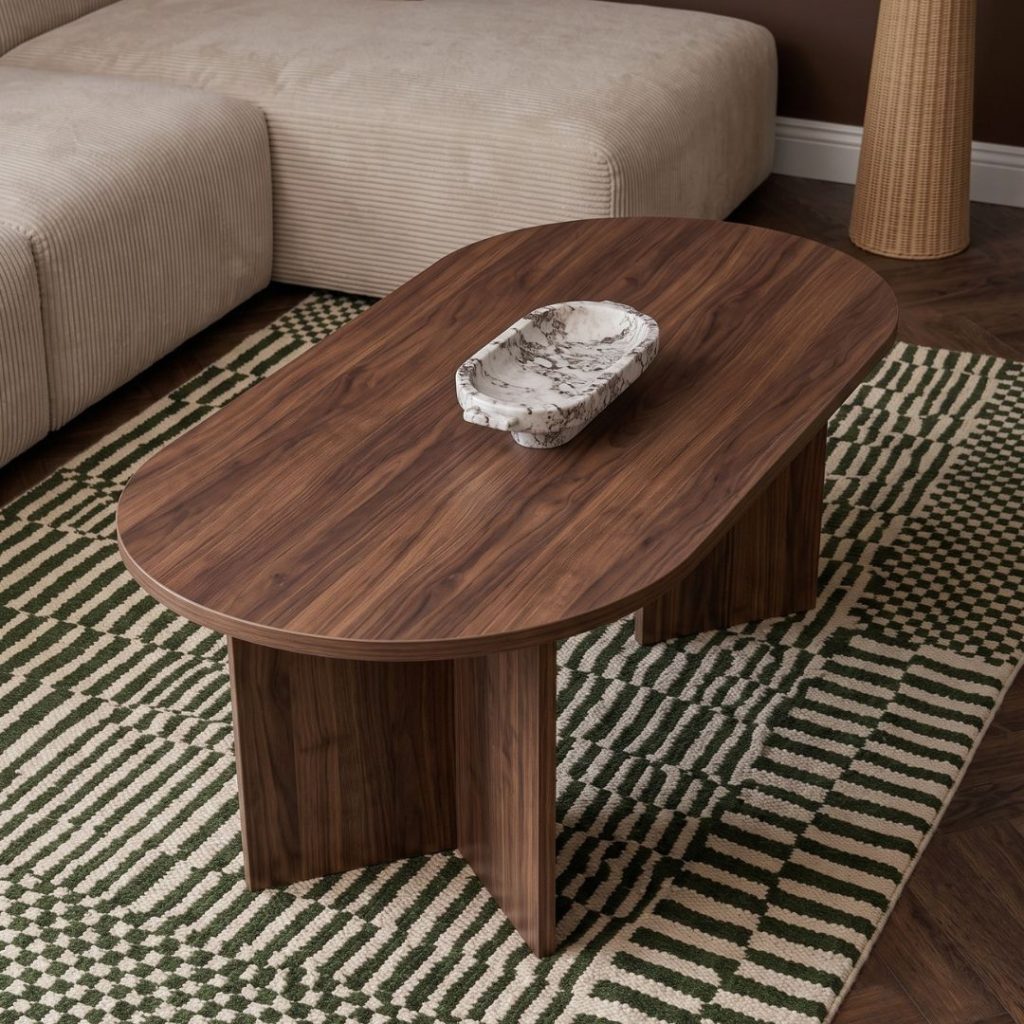 Japandi woonkamer met salontafel in warme walnootlook