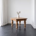 Bijzettafel Bologna van Tower Living nu verkrijgbaar bij HUUS, perfect voor ieder landelijk interieur.